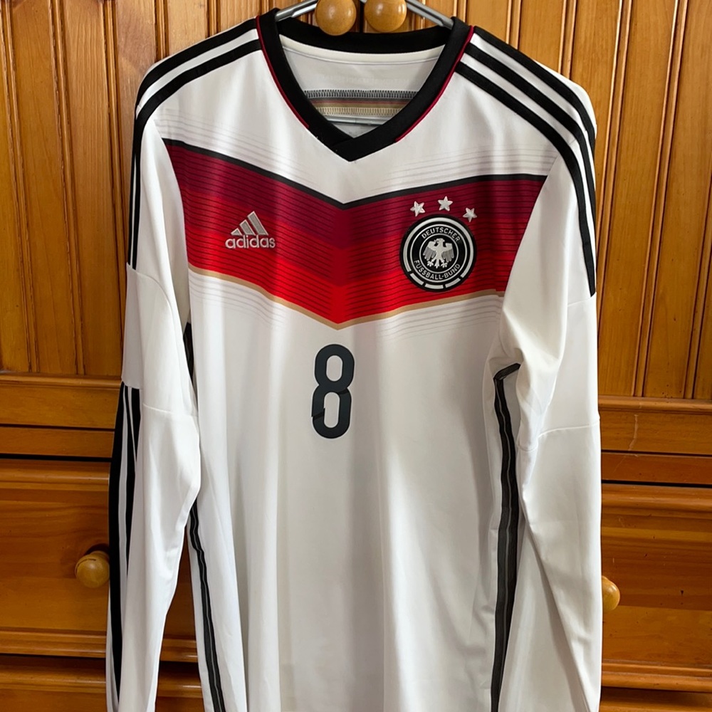 Germany Soccer Jersey: Mesut Özil